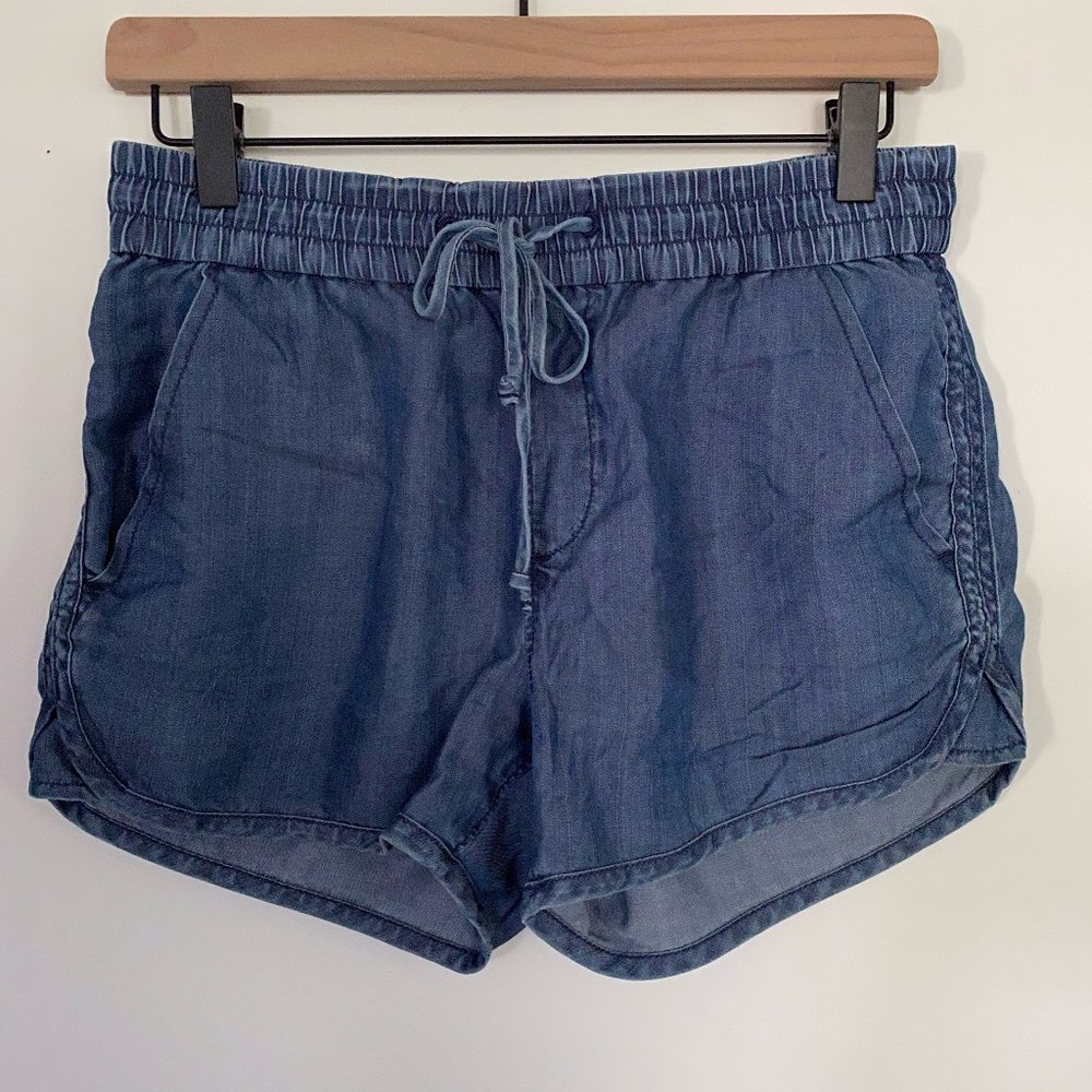 GAP Tencel Denim Dolphin Hem Shorts XS